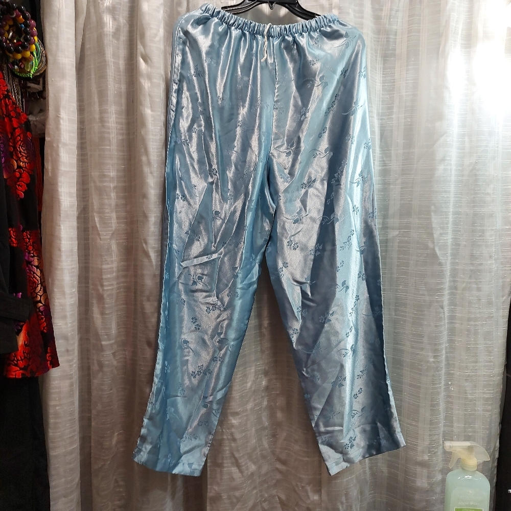3/$30 💟 pajamas, Size M